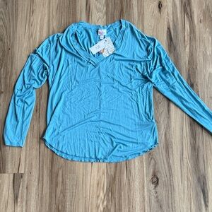 LuLaRoe Vicki Long Sleeve V-Neck Top - Size Large